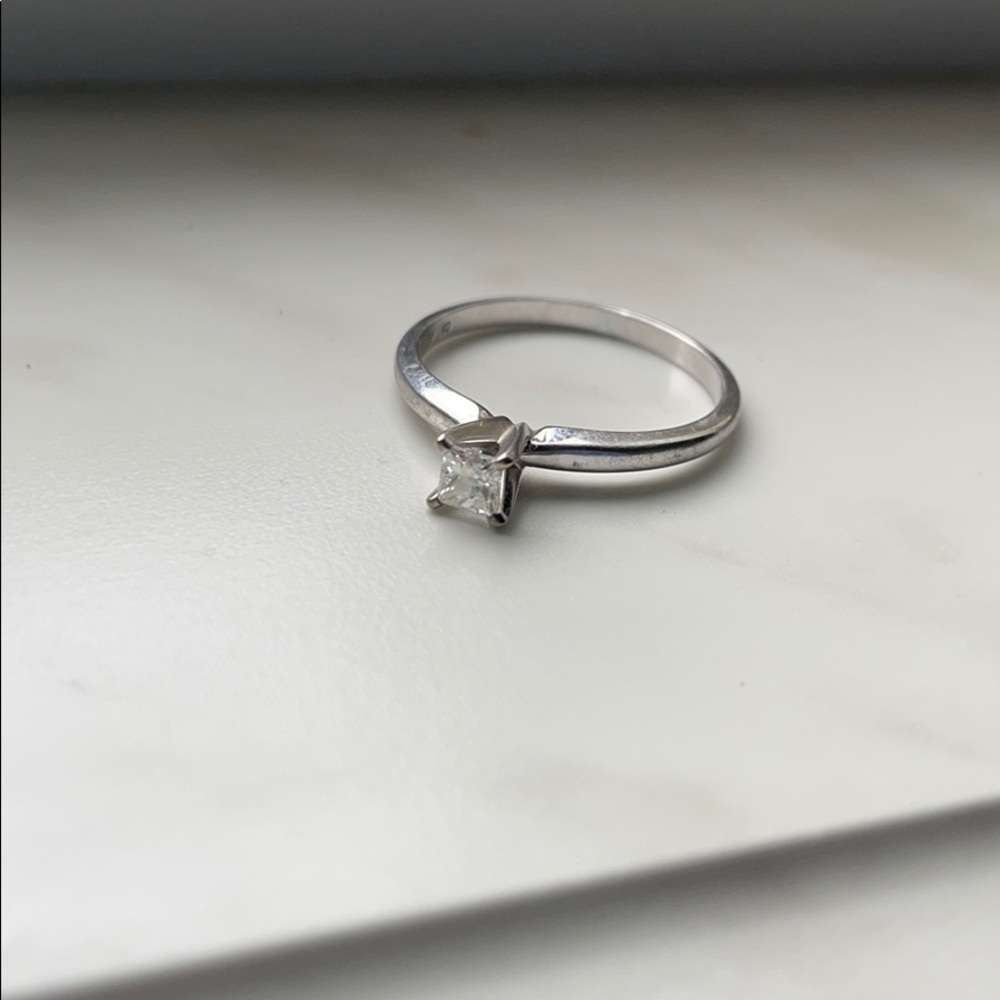 Never worn10k white gold princess cut diamond ring